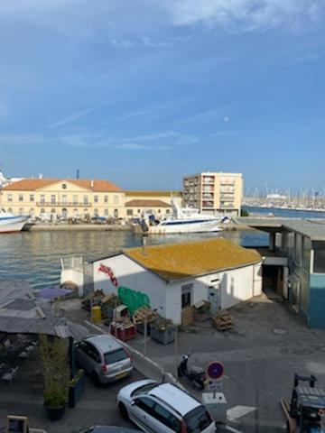 Le Pip'S Lägenhet Sète Exteriör bild